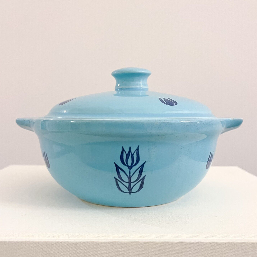 Cronin Pottery Blue Tulip 7in Covered Casserole Dish with Lid 1950s Bakeware